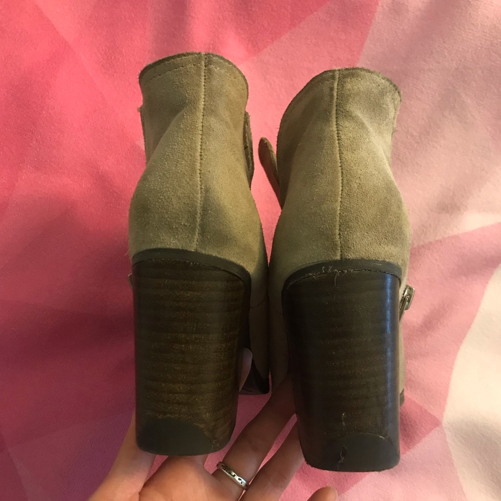 Grey Booties - Picture 3 of 4